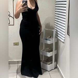 Elegant Backless Sequin Black Evening Gown